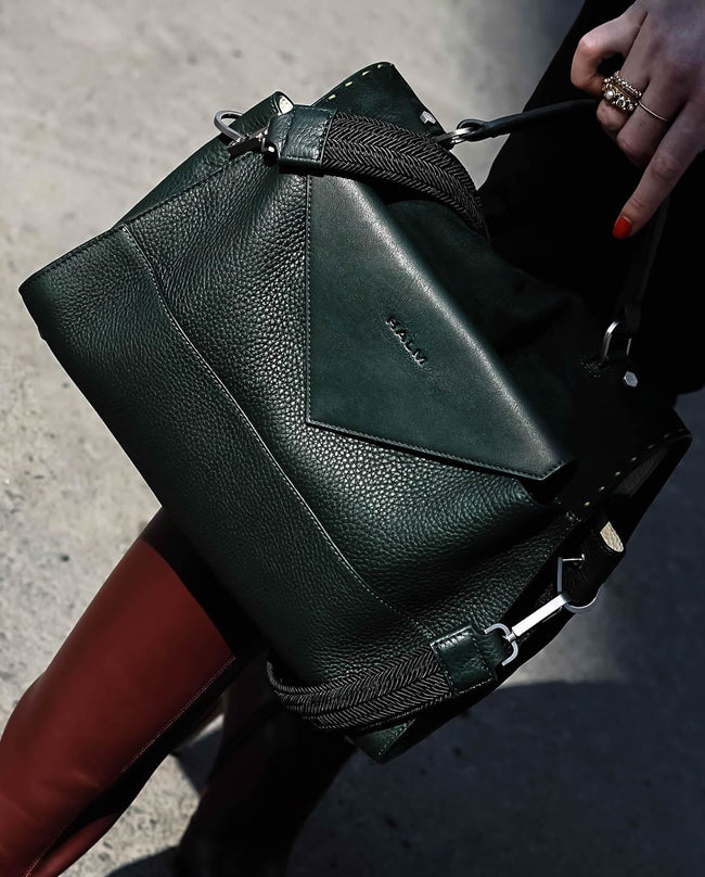 gabriella-bjersland-as-seen-on-luxury-handbags-39-215475