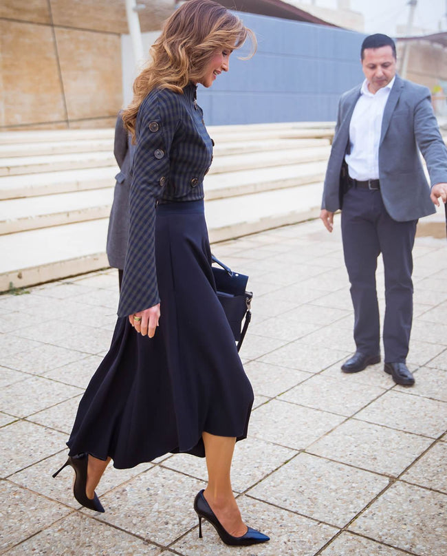 queen-rania-as-seen-on-luxury-handbags-26