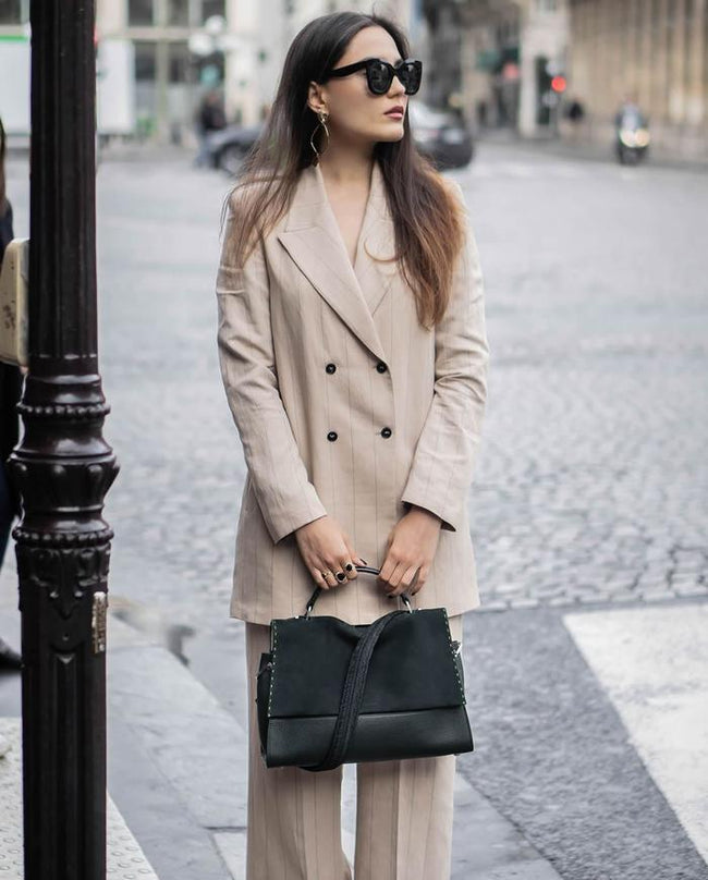 sindi-arifi-as-seen-on-luxury-handbags-19_700x_4d768b0e-efc0-41a1-ad4d-7bd1e85d638e